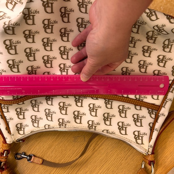 Dooney and Burke 1975!  Authentic and Vintage - Picture 8 of 9